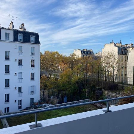 Entire Apartment With Terrace Paris Exterior photo